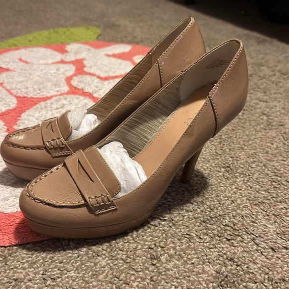 Nine & co. Tan heels - Picture 5 of 11